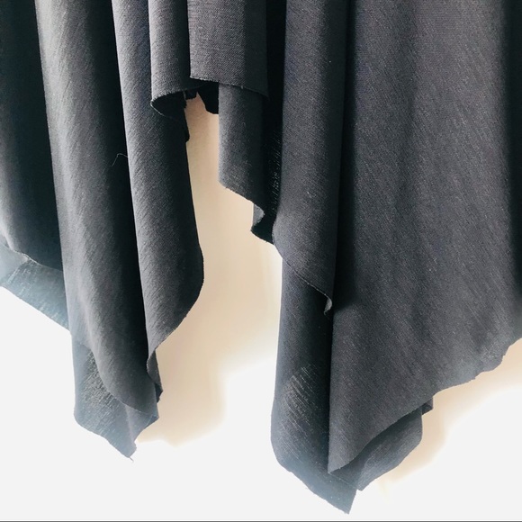 Zara high-low skirt with a twist! Worn only couple of times 🖤 - Picture 5 of 7